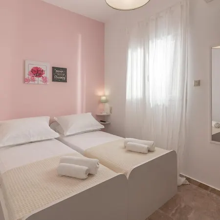 Casa Elemar With Private Yard Villa