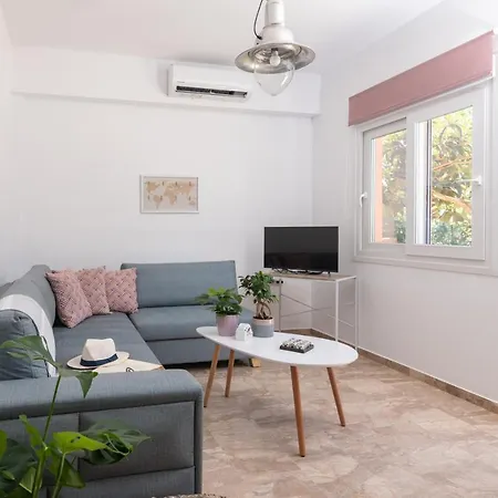 Вилла Casa Elemar With Private Yard *