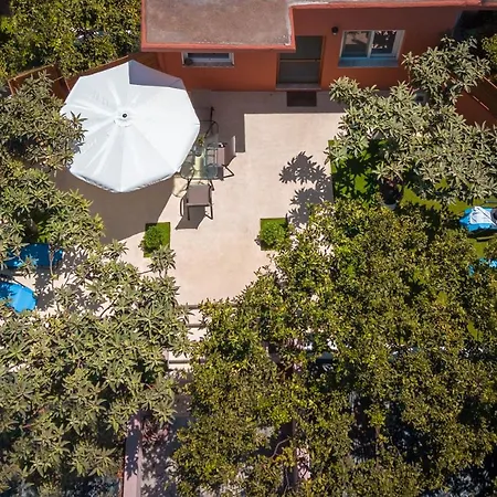 Casa Elemar With Private Yard * 赫索尼索斯